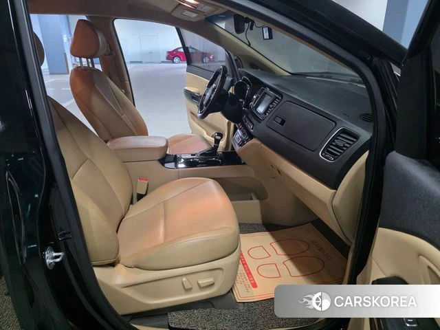 Kia The New Carnival id 4952744 из Кореи 10