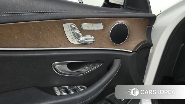 Mercedes-Benz E-Class W213 id 4917894 из Кореи 10