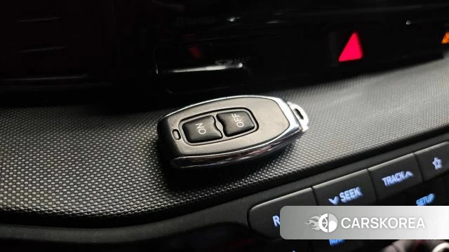 Hyundai Veloster (JS) id 4742363 из Кореи 10