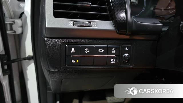 Ssangyong The New Rexton Sports Cannes id 5022551 из Кореи 10