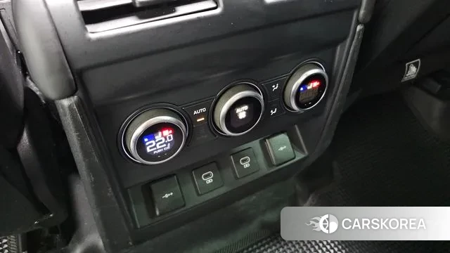Land Rover Defender (L663) id 3788047 из Кореи 10