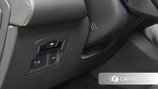 Land Rover Range Rover Velar id 4943708 из Кореи 10