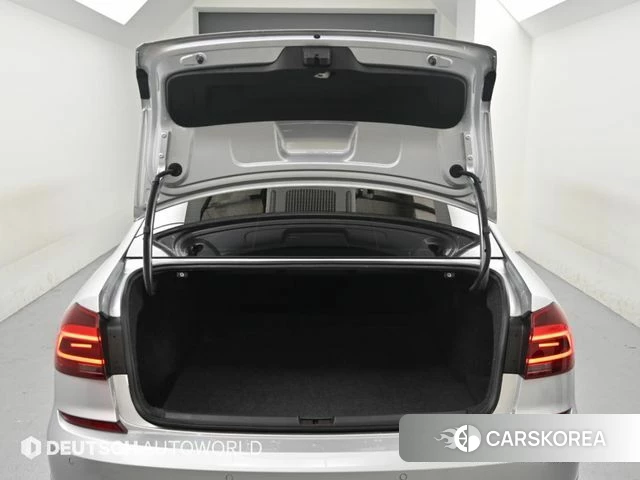 Volkswagen The New Passat id 4887359 из Кореи 10