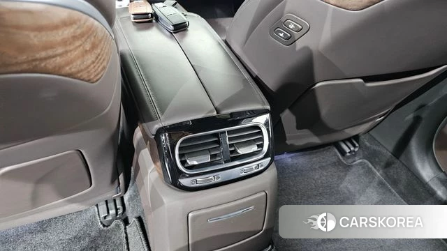 Genesis G90 id 4966998 из Кореи 10
