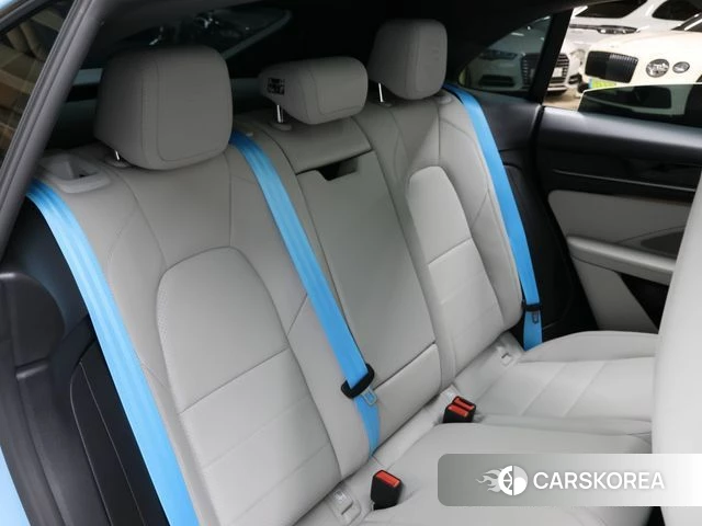 Porsche Makan EV id 4964263 из Кореи 10