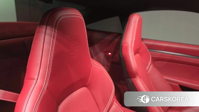 Porsche 911(992) id 5001466 из Кореи 10