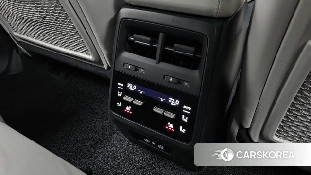 Porsche Makan EV id 4980164 из Кореи 10