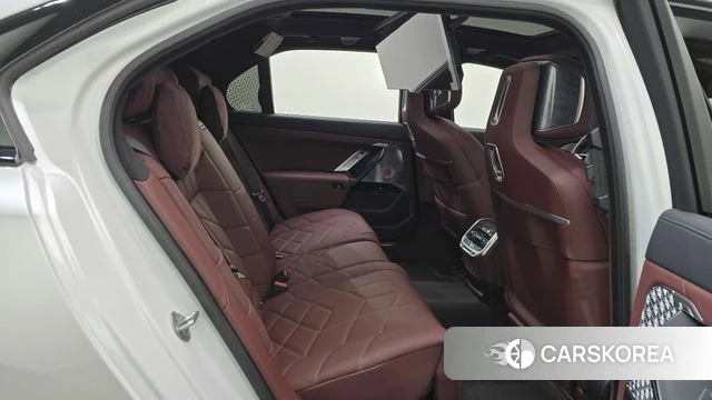 BMW i7 (G70) id 4995429 из Кореи 10
