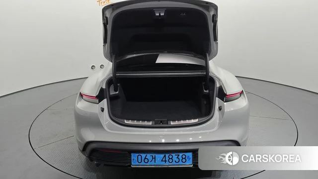 Porsche Taycan id 4778647 из Кореи 10