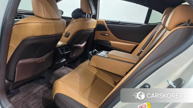 Lexus ES300h 7th generation id 4998662 из Кореи 10