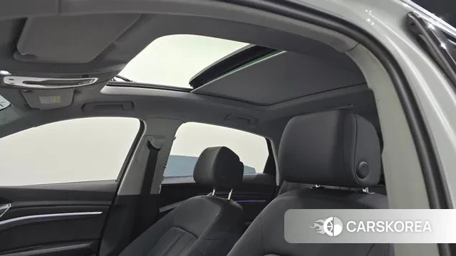 Audi e-Tron id 3702546 из Кореи 10