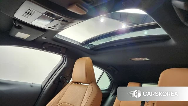 Lexus UX300h id 4714992 из Кореи 10