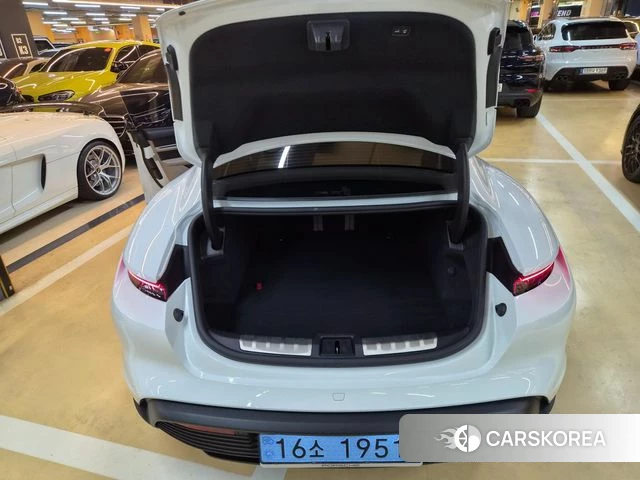 Porsche Taycan id 4974793 из Кореи 10