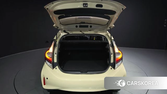 Toyota Prius C id 4952866 из Кореи 10
