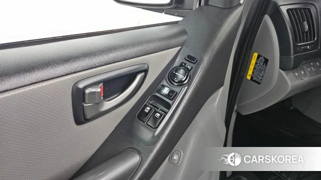 Hyundai The New Grand Starex id 4742198 из Кореи 10