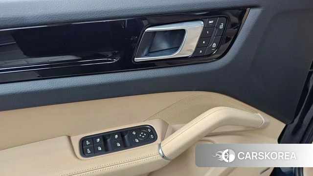 Porsche Cayenne (PO536) id 4916868 из Кореи 10