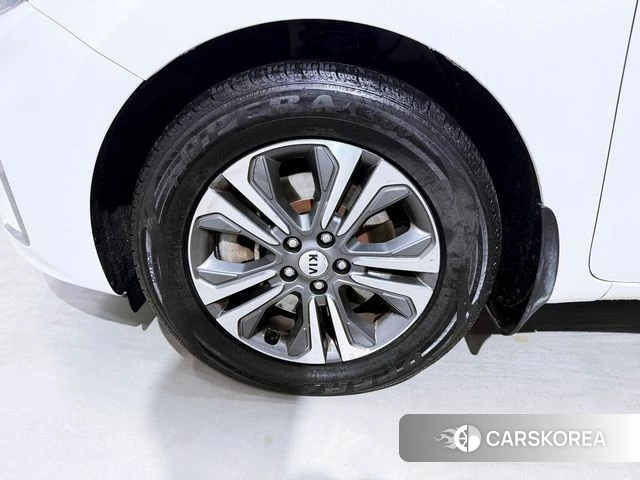 Kia The New Carnival id 4983252 из Кореи 10