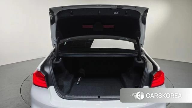 BMW 5 Series (G30) id 4966935 из Кореи 10