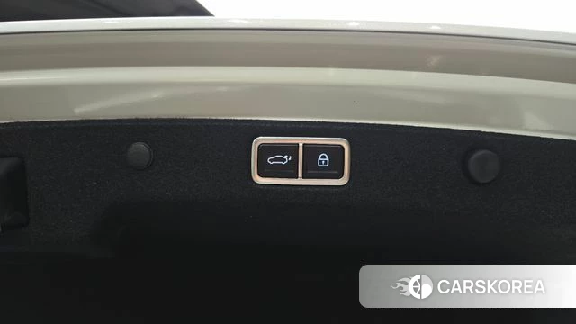 Hyundai Grandeur Hybrid (GN7) id 4670023 из Кореи 10