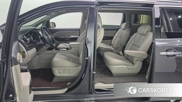 Kia The New Carnival id 5048408 из Кореи 10