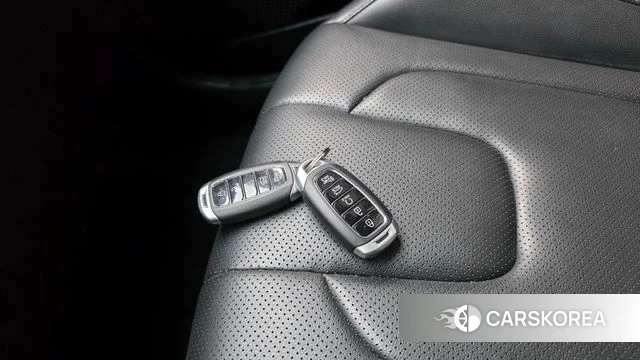 Hyundai Avante Hybrid (CN7) id 4942069 из Кореи 10