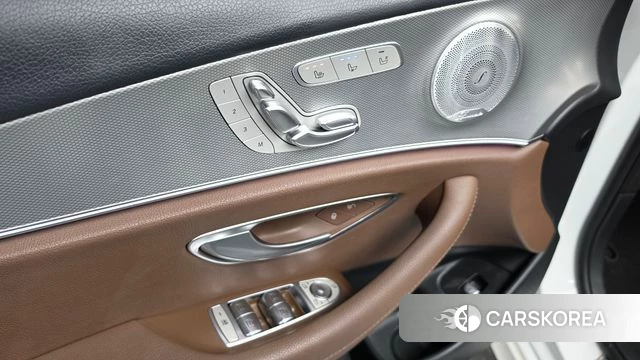 Mercedes-Benz E-Class W213 id 4967240 из Кореи 10