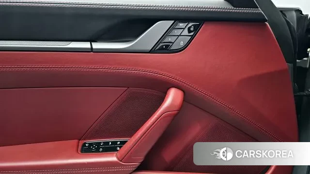 Porsche 911(992) id 2538280 из Кореи 10