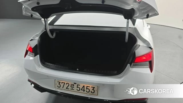 Hyundai Avante Hybrid (CN7) id 4935548 из Кореи 10