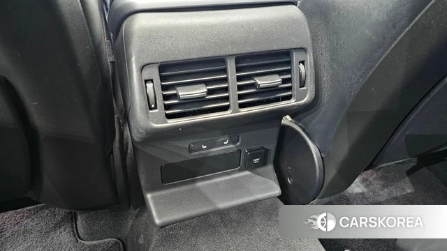 Land Rover Range Rover Velar id 4998682 из Кореи 10