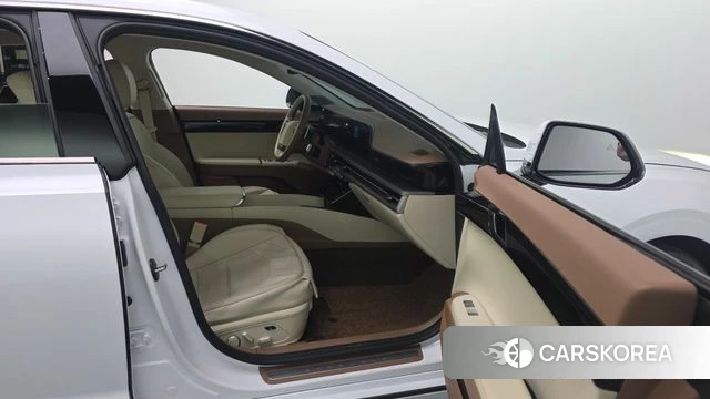 Hyundai Grandeur (GN7) id 5015967 из Кореи 10