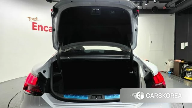 Audi e-Tron GT id 4992075 из Кореи 10