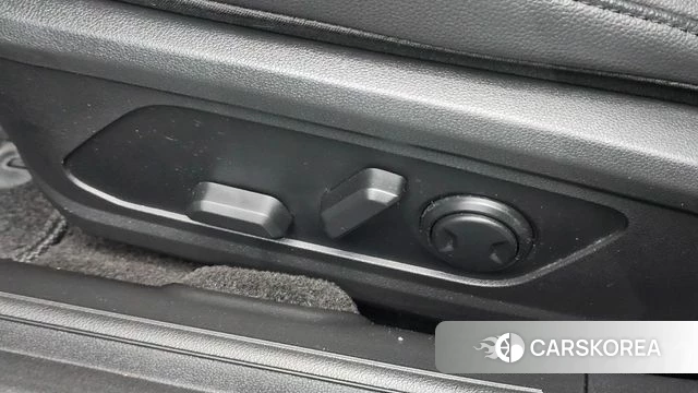 Hyundai Grandeur (GN7) id 4735224 из Кореи 10