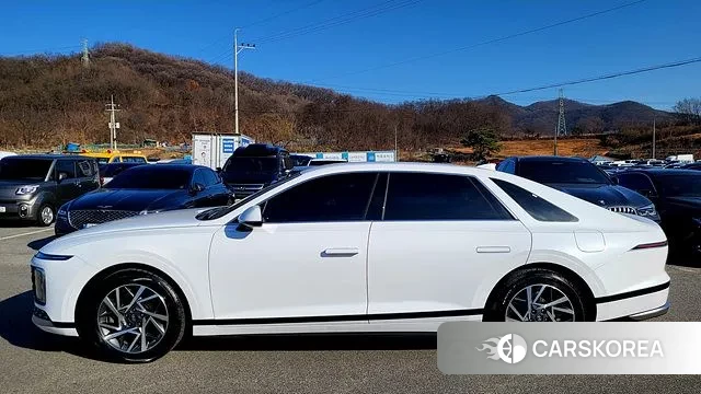 Hyundai Grandeur (GN7) id 3757392 из Кореи 10
