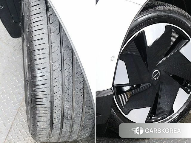 Volvo EX30 id 4928078 из Кореи 10