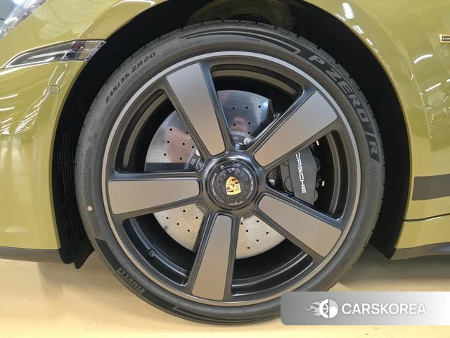 Porsche 911(992) id 4949751 из Кореи 10