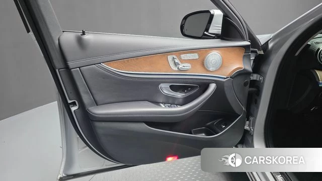 Mercedes-Benz E-Class W213 id 4959563 из Кореи 10