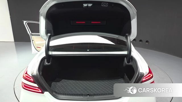Genesis The New G70 id 4943211 из Кореи 10