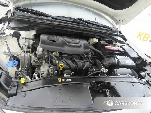 Hyundai Avante AD id 4978188 из Кореи 10