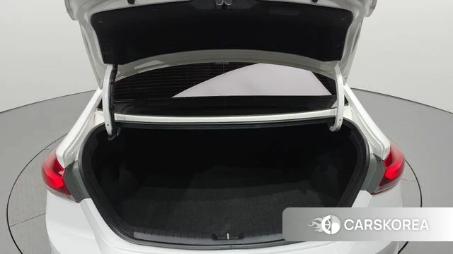 Hyundai Avante AD id 5029382 из Кореи 11