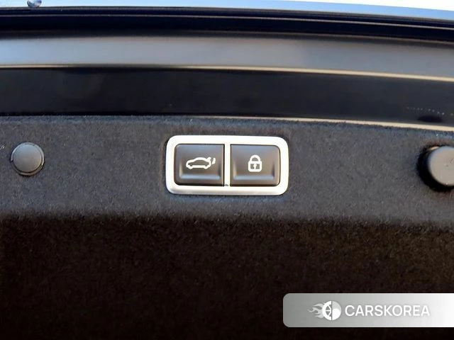 Hyundai Grandeur (GN7) id 4980262 из Кореи 11