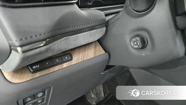 Lexus LM Second Generation id 5011123 из Кореи 11