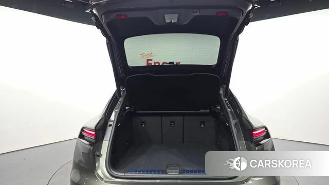 Porsche Makan EV id 4533159 из Кореи 11