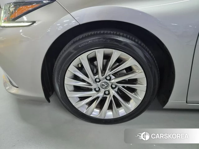 Lexus ES300h 7th generation id 5031501 из Кореи 11