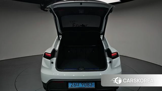 Porsche Makan EV id 4505437 из Кореи 11