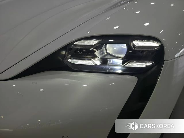 Porsche Taycan id 5034856 из Кореи 11