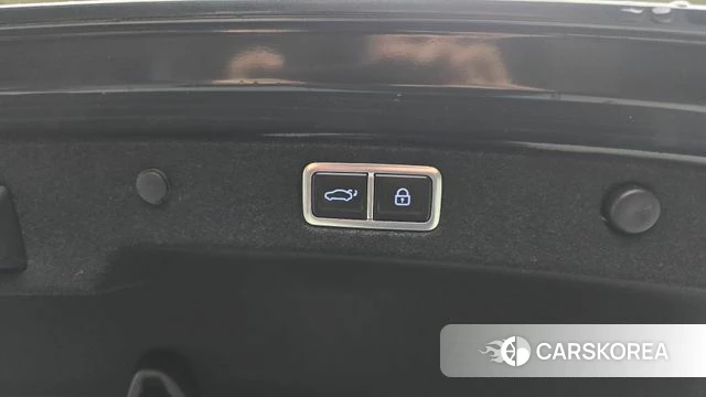 Hyundai Grandeur Hybrid (GN7) id 5011174 из Кореи 11