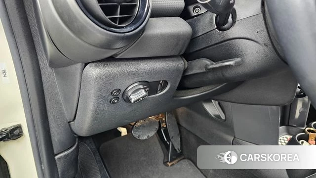 Mini Cooper D id 5023936 из Кореи 11