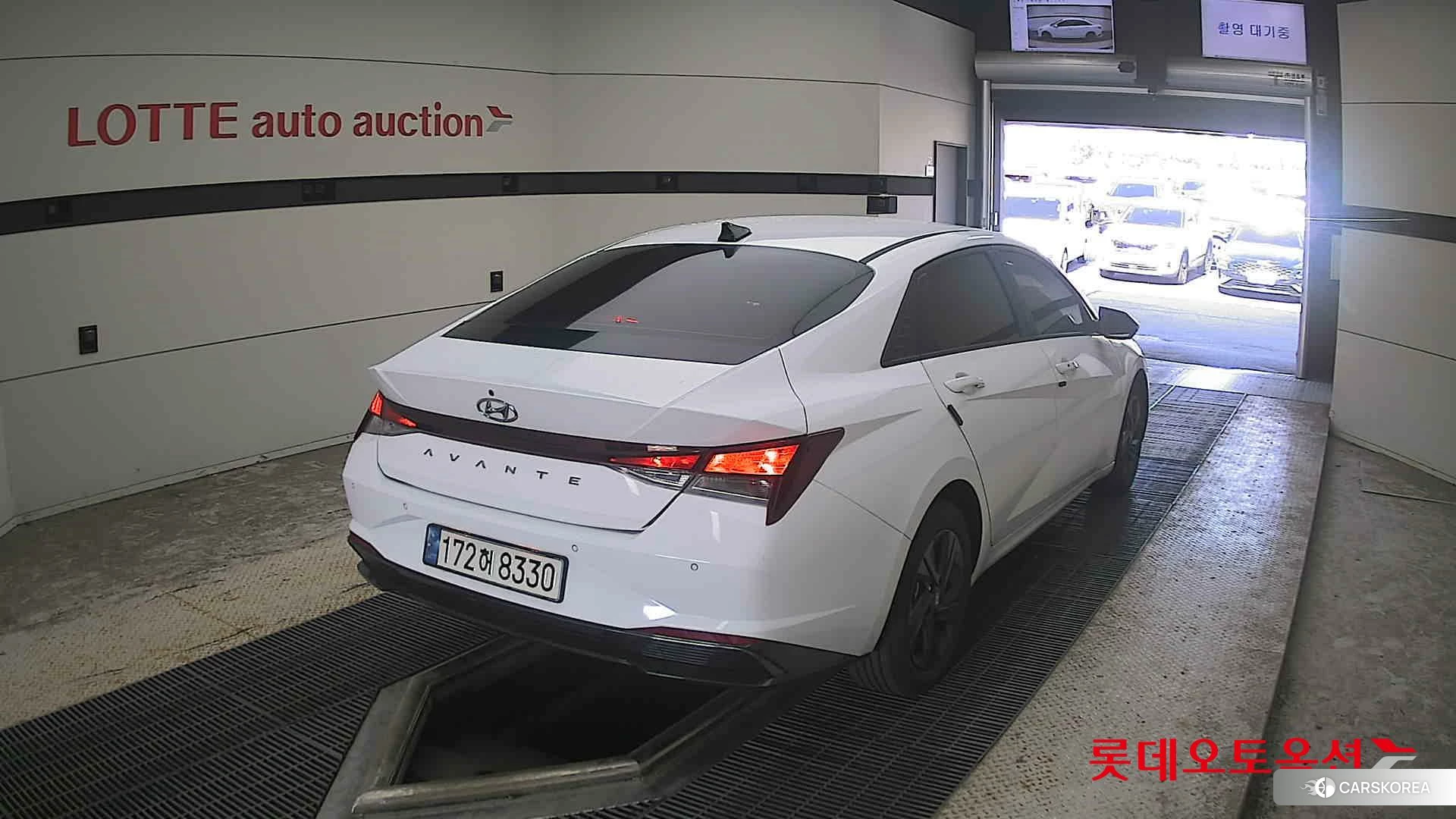 Hyundai Avante Hybrid id 5001030 из Кореи 11