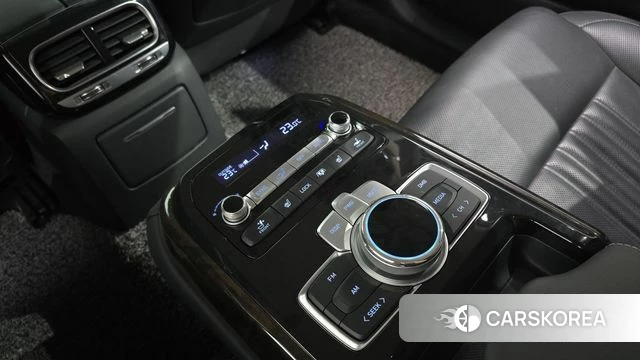 Genesis G90 id 4937498 из Кореи 11