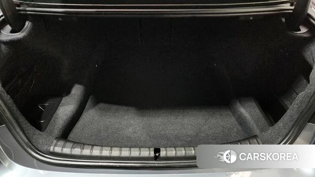 BMW 5 Series (G30) id 3808313 из Кореи 11